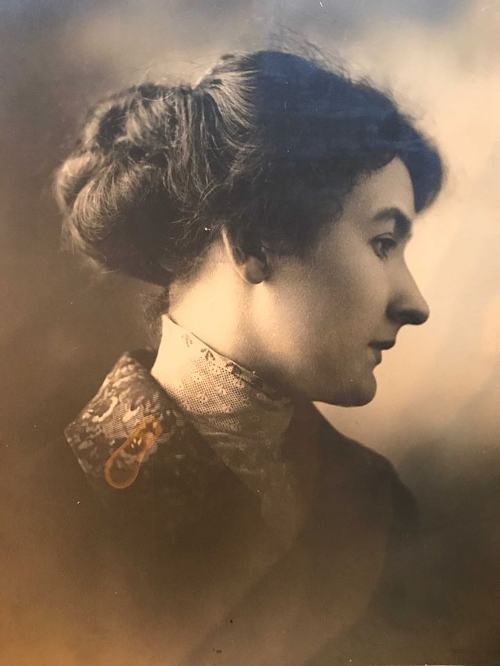Photo portrait of Nina Skoog, 1913